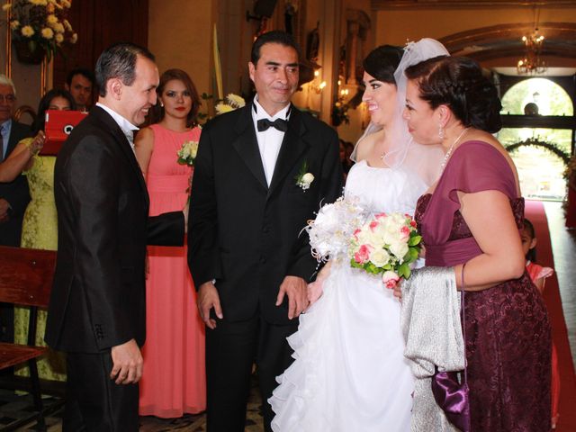 La boda de Berny y Montse en Iztapalapa, Ciudad de México 34