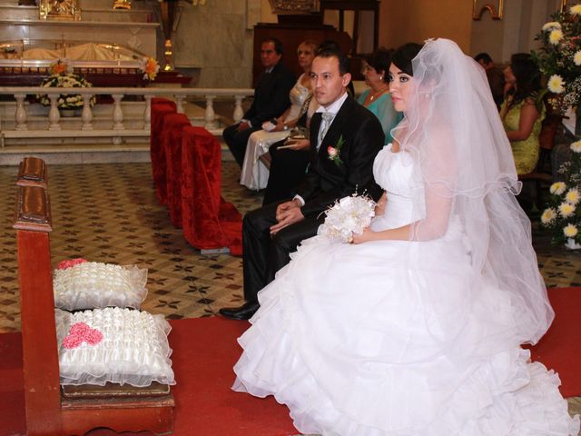 La boda de Berny y Montse en Iztapalapa, Ciudad de México 35