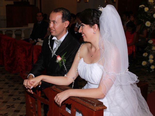 La boda de Berny y Montse en Iztapalapa, Ciudad de México 44