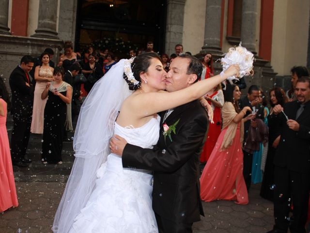 La boda de Berny y Montse en Iztapalapa, Ciudad de México 51