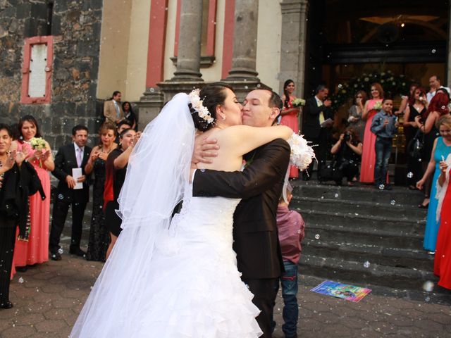 La boda de Berny y Montse en Iztapalapa, Ciudad de México 52