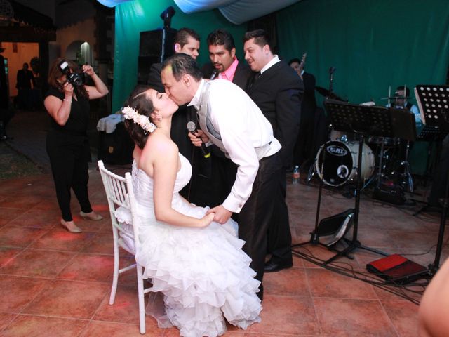 La boda de Berny y Montse en Iztapalapa, Ciudad de México 104
