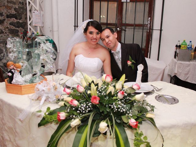La boda de Berny y Montse en Iztapalapa, Ciudad de México 125