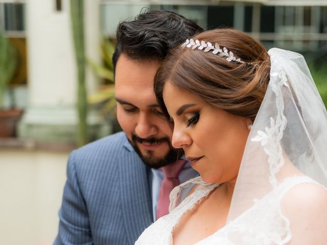La boda de Alejandro y Cynthia en Toluca, Estado México 11