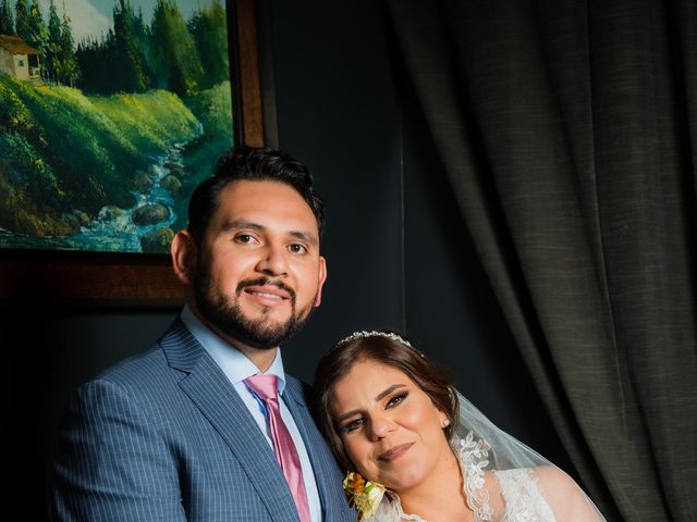 La boda de Alejandro y Cynthia en Toluca, Estado México 14
