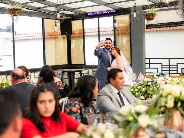 La boda de Alejandro y Cynthia en Toluca, Estado México 30