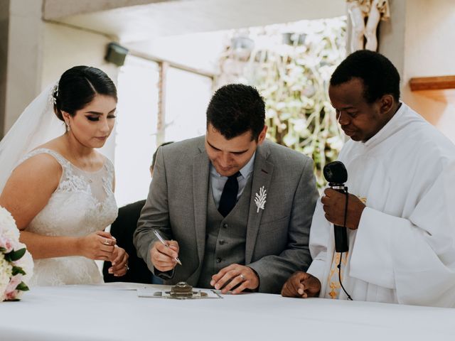 La boda de Poncho y Alejandra en Tlajomulco de Zúñiga, Jalisco 14