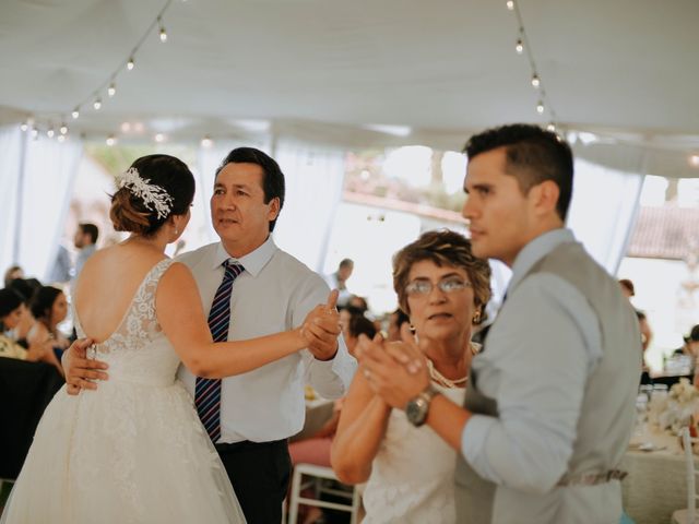 La boda de Poncho y Alejandra en Tlajomulco de Zúñiga, Jalisco 15
