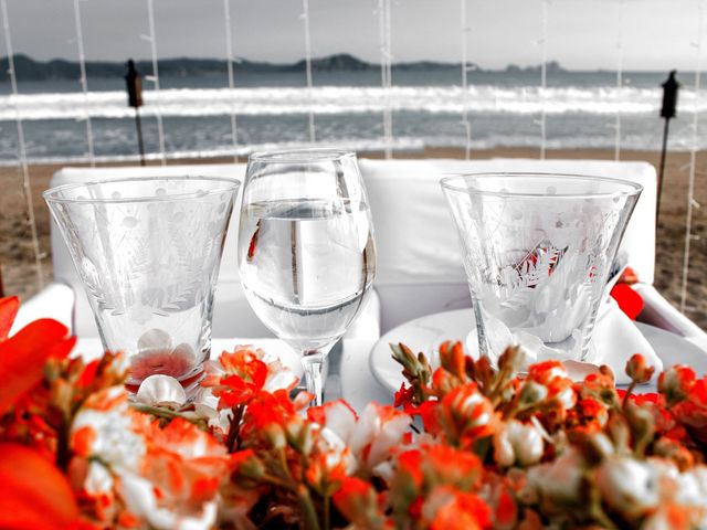 La boda de Juan Carlos y Cynthia en Manzanillo, Colima 11