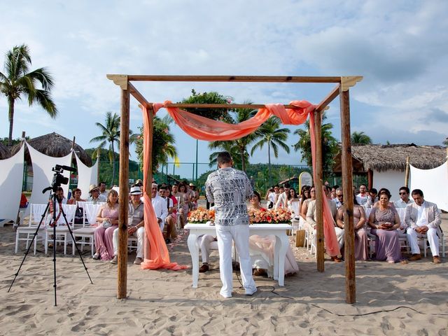La boda de Juan Carlos y Cynthia en Manzanillo, Colima 30