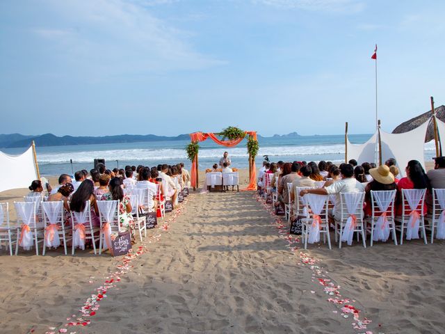 La boda de Juan Carlos y Cynthia en Manzanillo, Colima 31