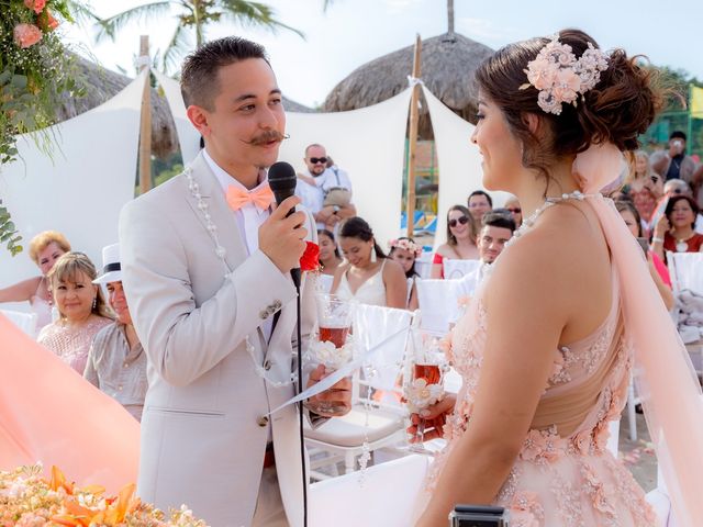 La boda de Juan Carlos y Cynthia en Manzanillo, Colima 33