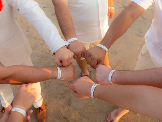 La boda de Juan Carlos y Cynthia en Manzanillo, Colima 41