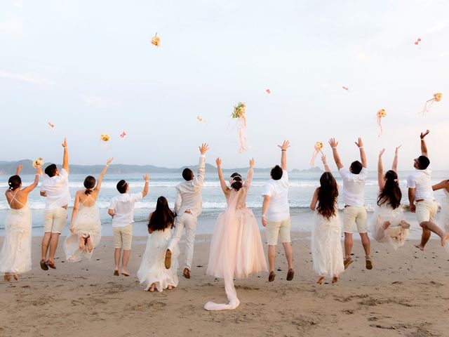 La boda de Juan Carlos y Cynthia en Manzanillo, Colima 46