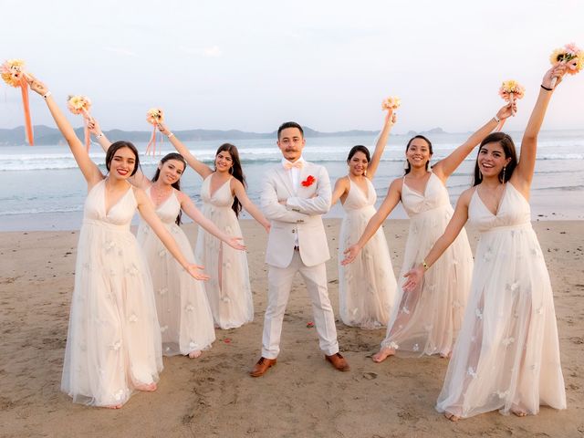 La boda de Juan Carlos y Cynthia en Manzanillo, Colima 49