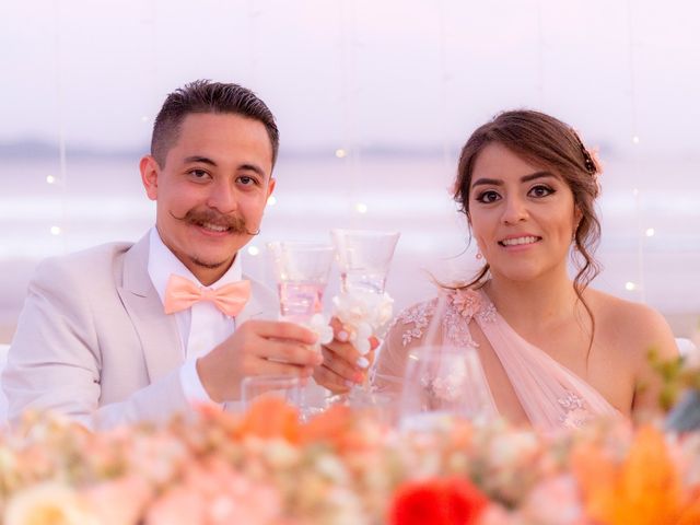 La boda de Juan Carlos y Cynthia en Manzanillo, Colima 50