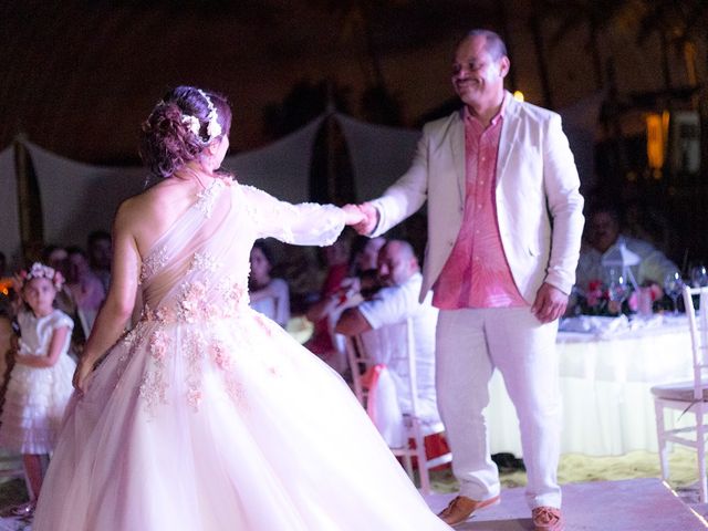 La boda de Juan Carlos y Cynthia en Manzanillo, Colima 53