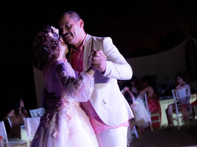La boda de Juan Carlos y Cynthia en Manzanillo, Colima 57