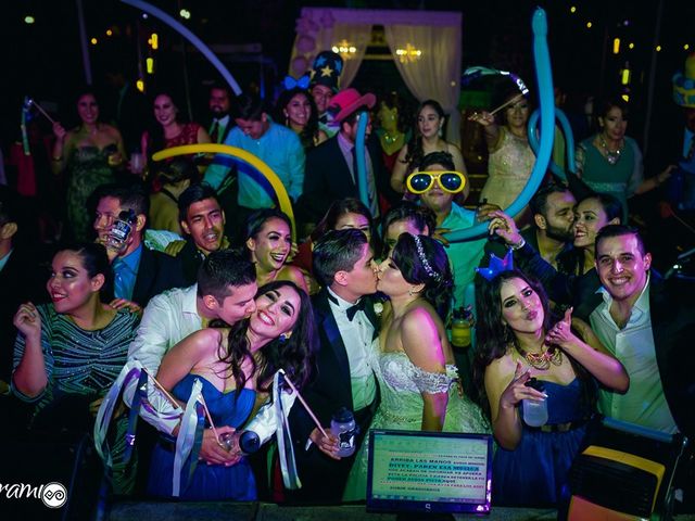 La boda de Sergio y Cyntia en Colima, Colima 23