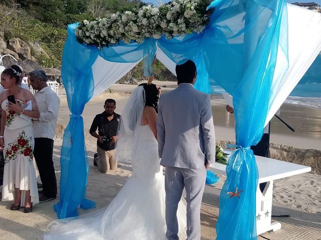 La boda de Víctor  y Alejandra  en Ixtapa Zihuatanejo, Guerrero 2