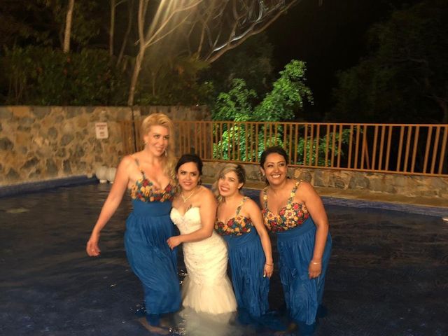 La boda de Víctor  y Alejandra  en Ixtapa Zihuatanejo, Guerrero 12