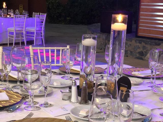 La boda de Víctor  y Alejandra  en Ixtapa Zihuatanejo, Guerrero 16