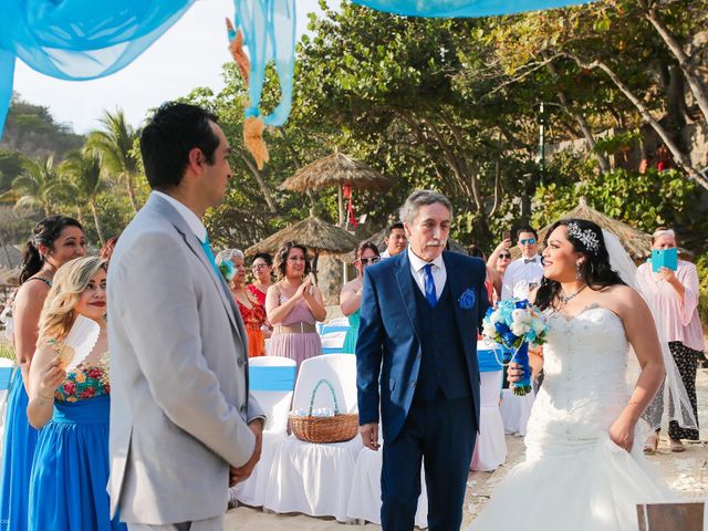 La boda de Víctor  y Alejandra  en Ixtapa Zihuatanejo, Guerrero 22
