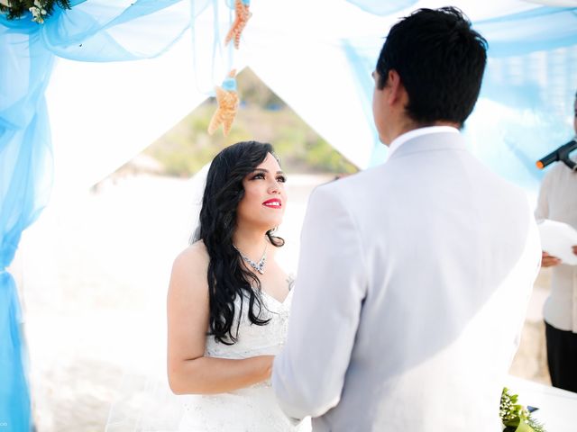 La boda de Víctor  y Alejandra  en Ixtapa Zihuatanejo, Guerrero 23
