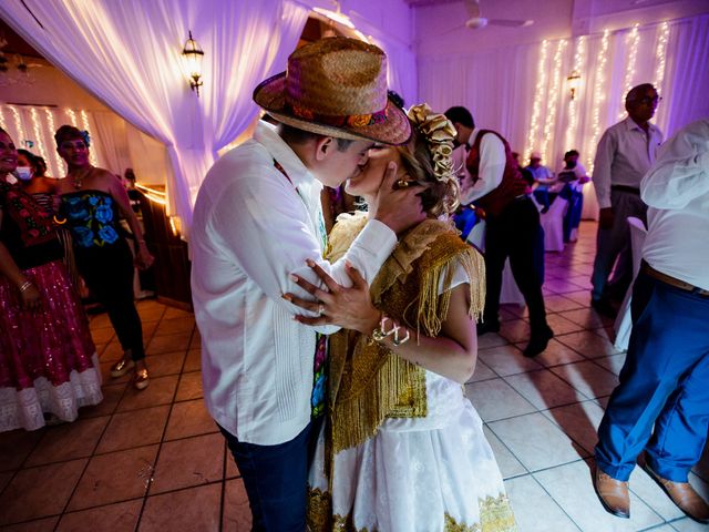 La boda de Ernesto y Laura en Coatzacoalcos, Veracruz 106