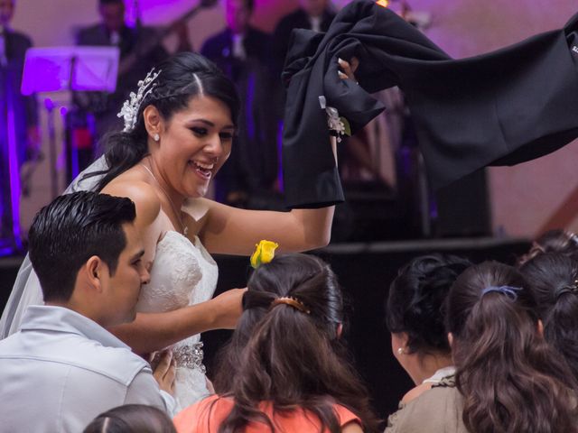 La boda de Alberto y Maheli en Morelia, Michoacán 13