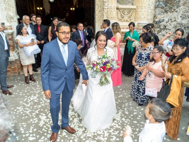 La boda de Víctor  y Claudia  en Huasca de Ocampo, Hidalgo 1