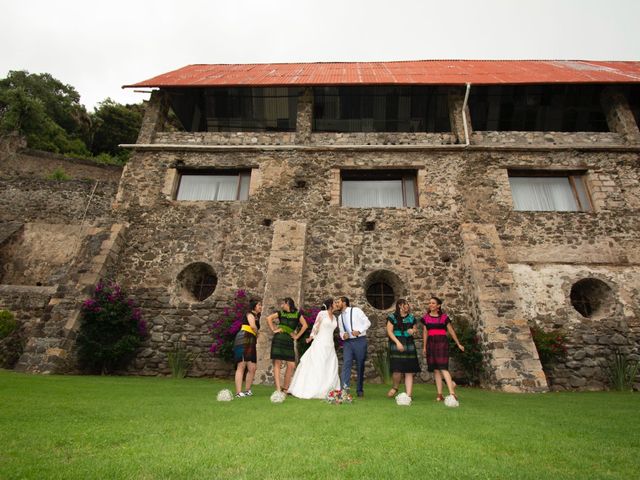 La boda de Víctor  y Claudia  en Huasca de Ocampo, Hidalgo 32