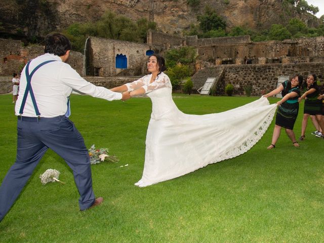 La boda de Víctor  y Claudia  en Huasca de Ocampo, Hidalgo 36