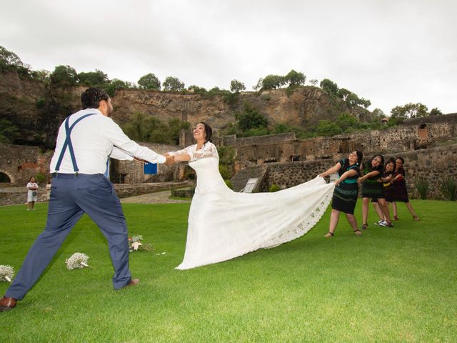 La boda de Víctor  y Claudia  en Huasca de Ocampo, Hidalgo 39