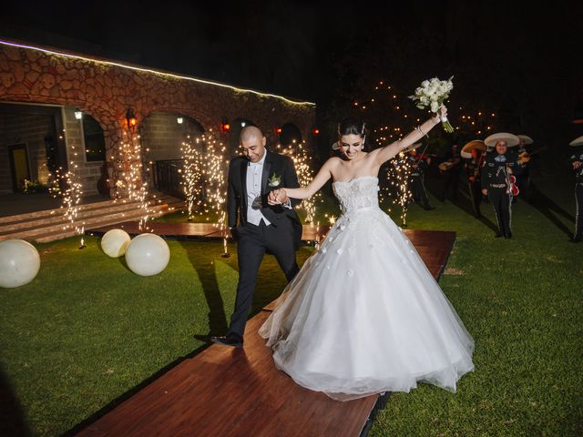 La boda de Carlos y Daniela en Guadalajara, Jalisco 23