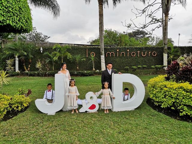 La boda de Deyssi y Julio César  en Córdoba, Veracruz 14