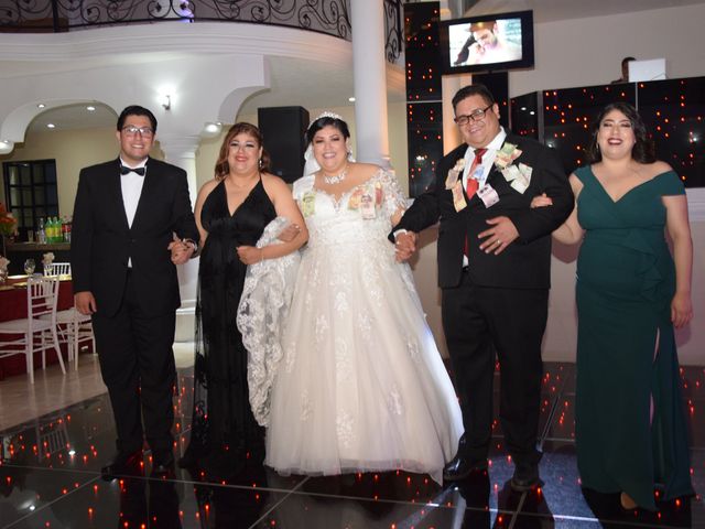 La boda de Ángel Eduardo  y Sandra Elizabeth en Guadalajara, Jalisco 16