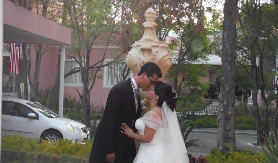 La boda de Hernán y Sharito en Cholula, Puebla