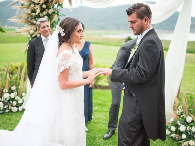 La boda de Jaques y Vlareia en Valle de Bravo, Estado México 43