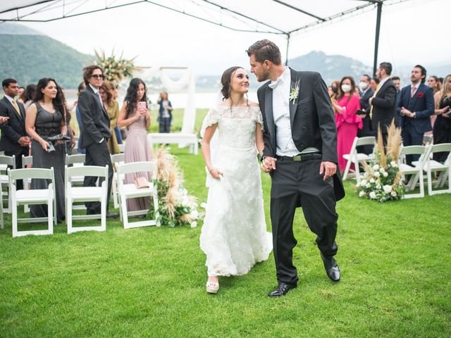 La boda de Jaques y Vlareia en Valle de Bravo, Estado México 52