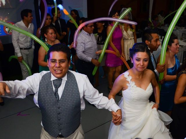 La boda de Alejandro Roche y Abigail Ulloa en Apaseo El Alto, Guanajuato 13