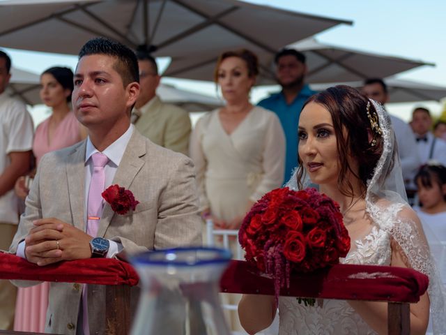 La boda de Osvaldo y Itzel en Puerto Vallarta, Jalisco 6
