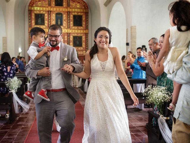 La boda de Alvaro y Daniela en Telchac Pueblo, Yucatán 1