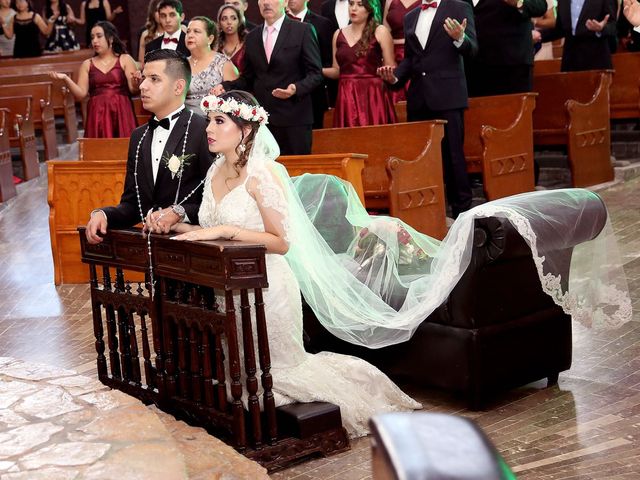 La boda de Edgardo y Lidia  en Saltillo, Coahuila 4