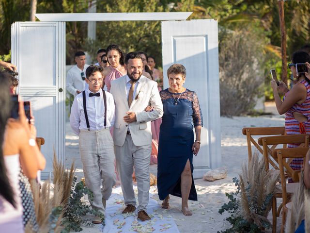 La boda de Saúl y Evelyn en Telchac Puerto, Yucatán 29