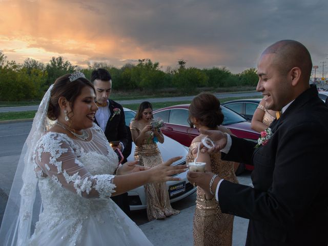 La boda de Jonathan y Elizabeth en Nuevo Laredo, Tamaulipas 14