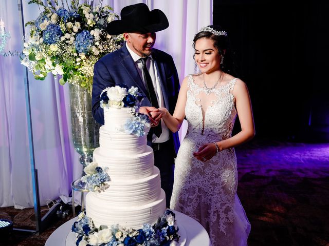 La boda de Alejandro y Silvia en Chihuahua, Chihuahua 32