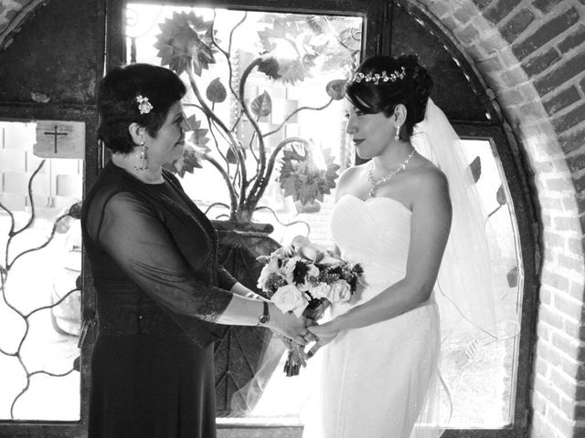 La boda de Edgar y Rebeca en Tultitlán, Estado México 13