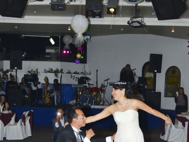 La boda de Edgar y Rebeca en Tultitlán, Estado México 40