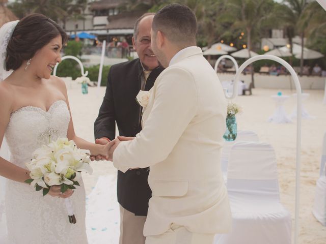 La boda de Omar y Rubí en Playa del Carmen, Quintana Roo 15